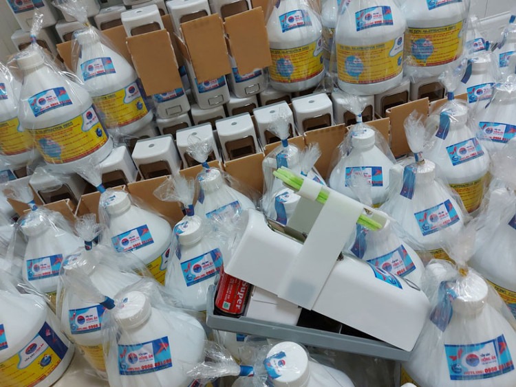 Các loại dung dịch sử dụng trong nhà nuôi yến