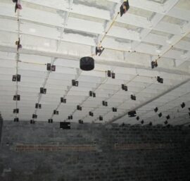 Bố trí đi loa trong nhà yến giúp âm thanh đồng đều