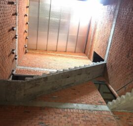 Kích thước miệng lỗ ra vào nhà yến