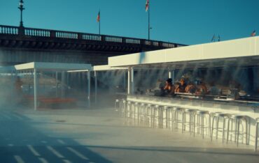 Máy phun sương làm mát quán cafe