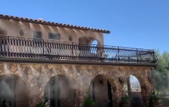 bộ phun sương mái nhà