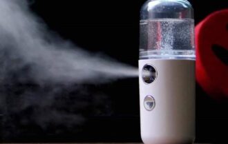 máy phun sương tạo ẩm mini cầm tay