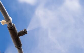 phun sương làm mát mái tôn