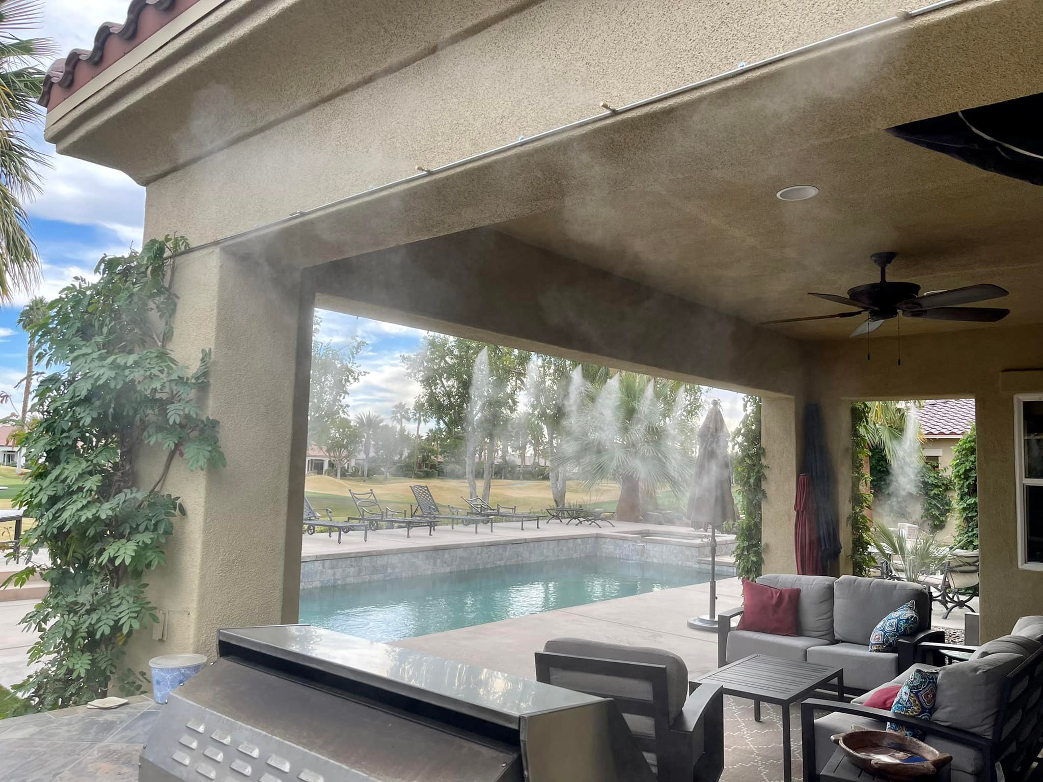 Lắp đặt máy phun sương quán cafe